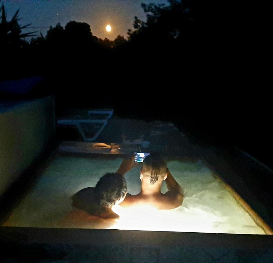 Ca L'Eli Different Experience Hutt 12157 Konuk evi Mont-roig del Camp Dış mekan fotoğraf